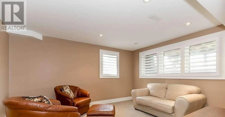 BSMT-159 Ivy Jay Crescent, Aurora, ON, L4G 0E9