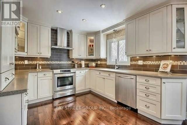 123 Heathwood Heights Drive, Aurora, ON, L4G 4W2 - 6