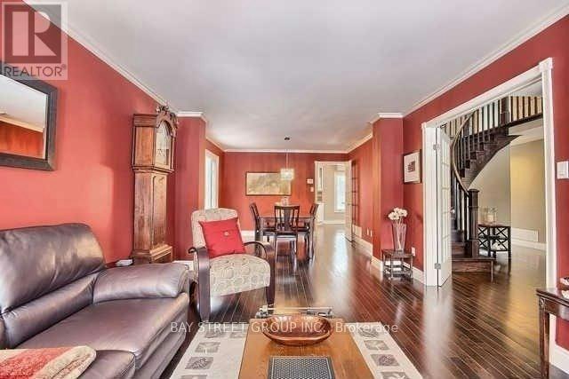 123 Heathwood Heights Drive, Aurora, ON, L4G 4W2 - 4
