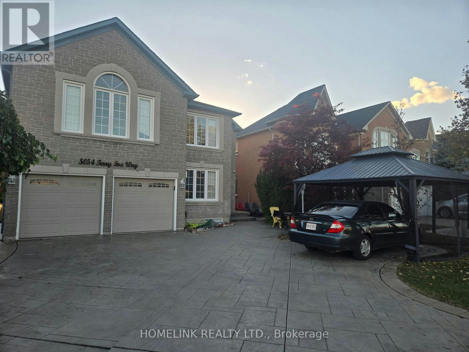 5054 Terry Fox Way, Mississauga, ON, L5V 1R7