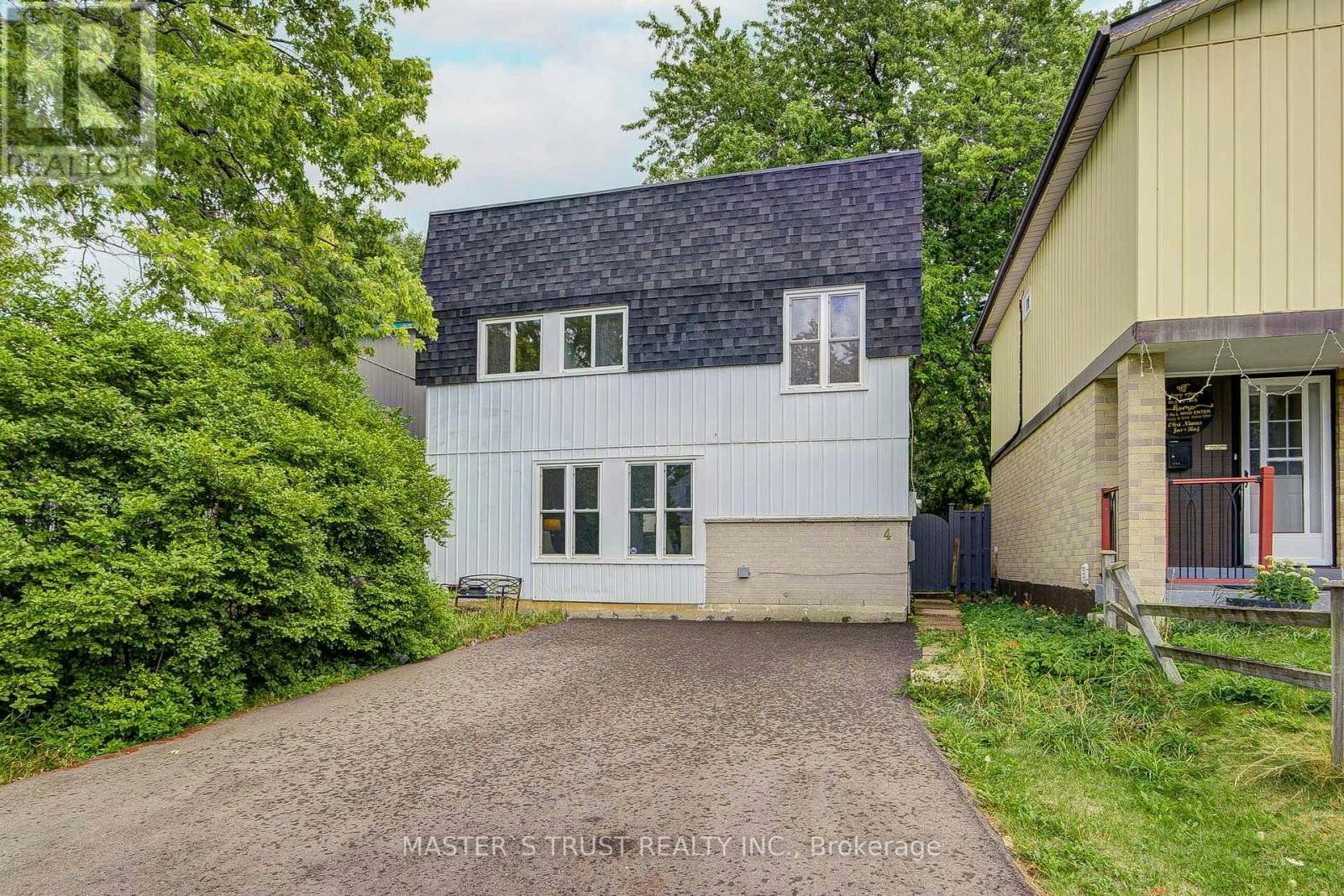 4 Gatsby Square, Brampton, ON, L6S 2H4