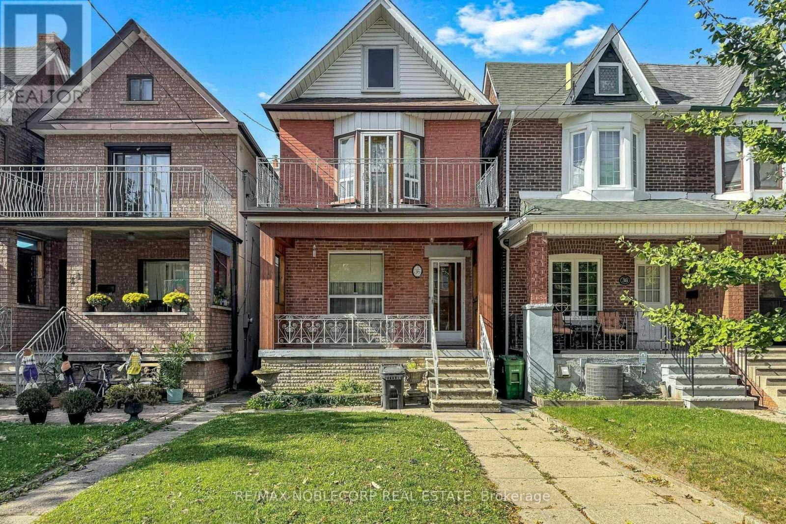 36 Earlscourt Avenue, Toronto, ON, M6E 4A6
