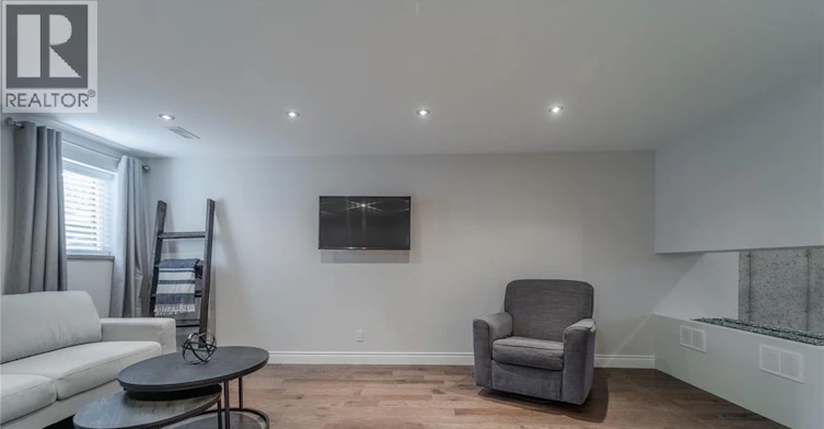 11931 Maitland Avenue, Windsor, ON, N8P 0B9 - 23