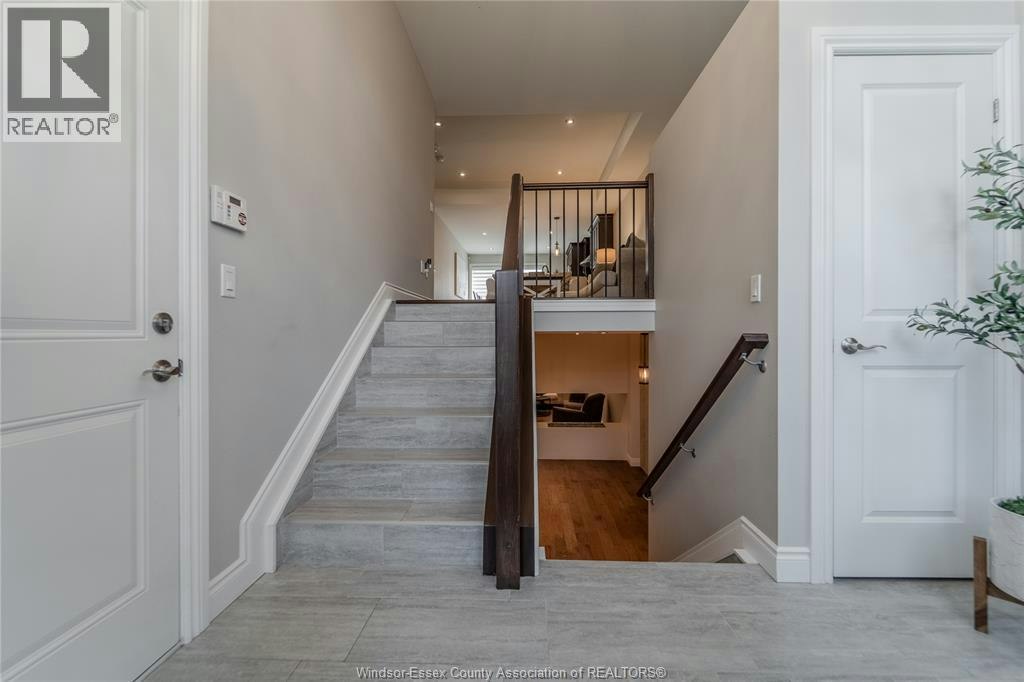 11931 Maitland Avenue, Windsor, ON, N8P 0B9 - 4