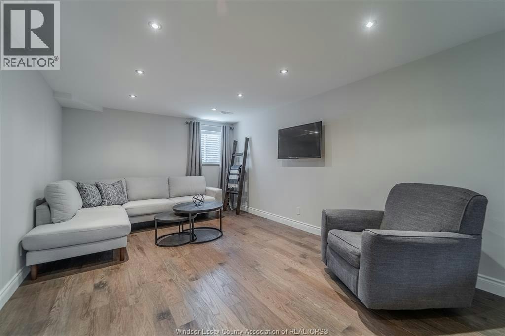 11931 Maitland Avenue, Windsor, ON, N8P 0B9 - 24