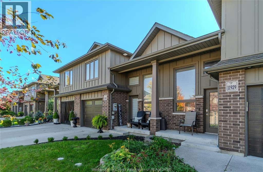 11931 Maitland Avenue, Windsor, ON, N8P 0B9 - 2