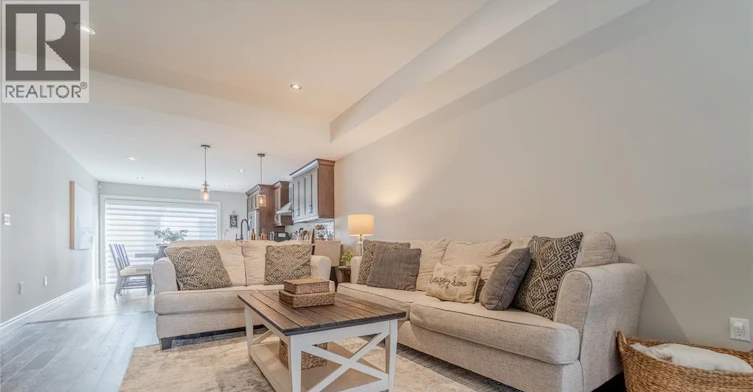 11931 Maitland Avenue, Windsor, ON, N8P 0B9 - 7