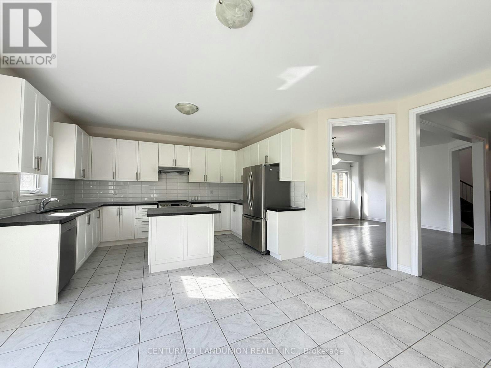 47 Mynden Way, Newmarket, ON, L3X 3A8 - 9