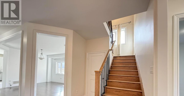 47 Mynden Way, Newmarket, ON, L3X 3A8 - 4