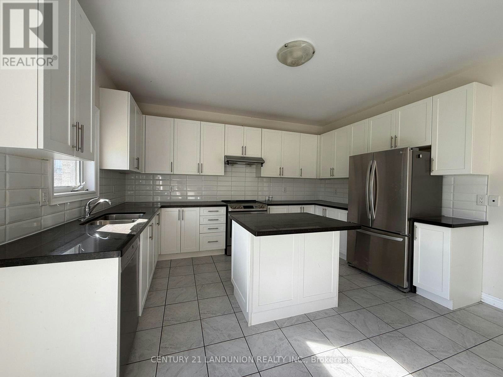 47 Mynden Way, Newmarket, ON, L3X 3A8 - 13