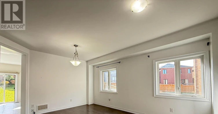 47 Mynden Way, Newmarket, ON, L3X 3A8 - 5
