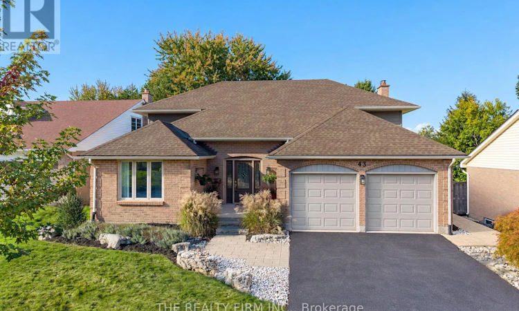 43 Fairlane Crescent
