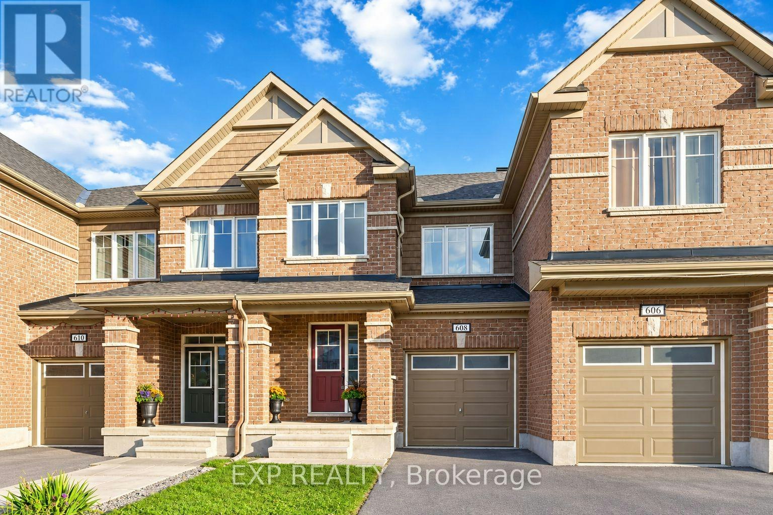 608 Parade Drive, Ottawa, ON, K2S 0Y5