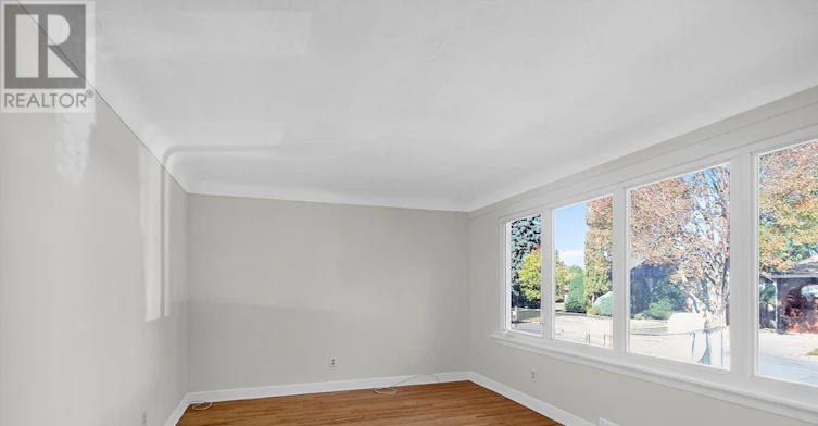 528 Mutual Street, Ottawa, ON, K1K 1C6 - 5