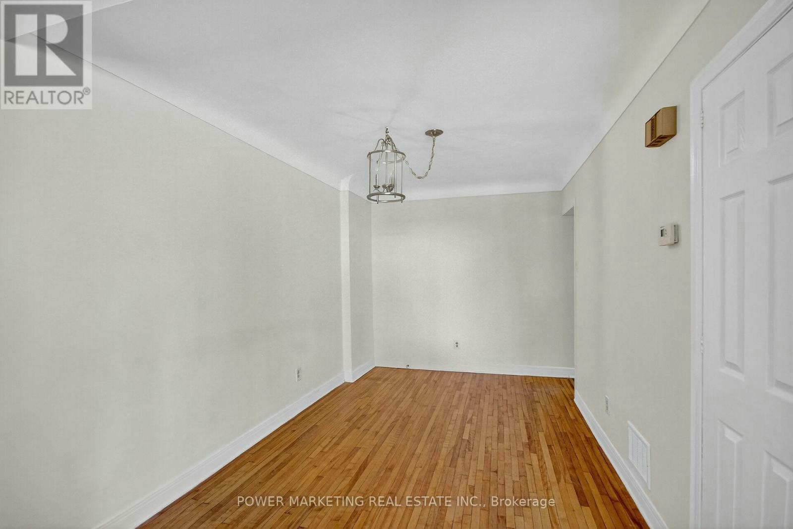 528 Mutual Street, Ottawa, ON, K1K 1C6 - 9