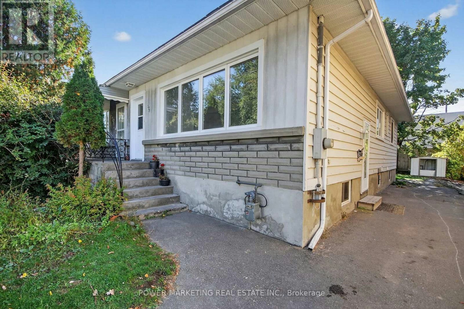 528 Mutual Street, Ottawa, ON, K1K 1C6 - 2
