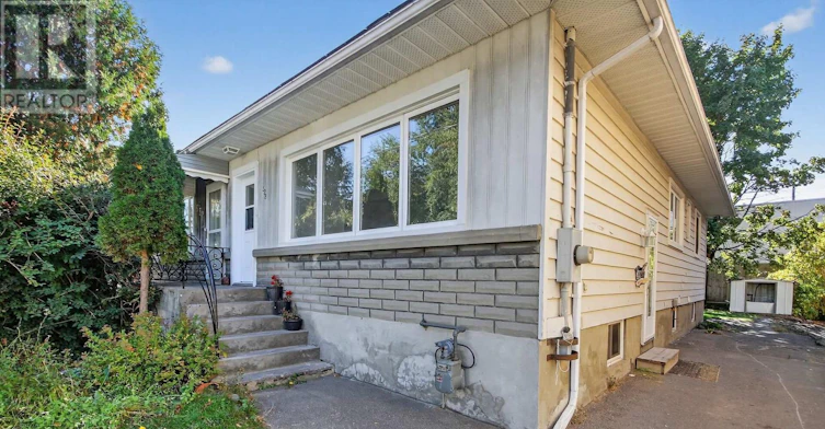 528 Mutual Street, Ottawa, ON, K1K 1C6 - 2