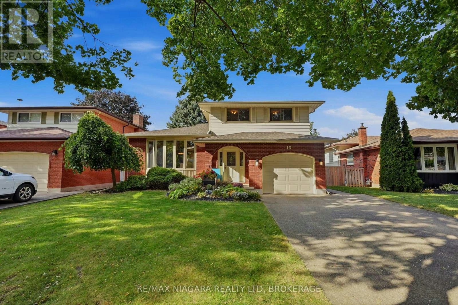 13 Chatham Road, St. Catharines, ON, L2M 4N7
