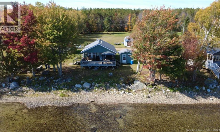 38 Warrens Lane