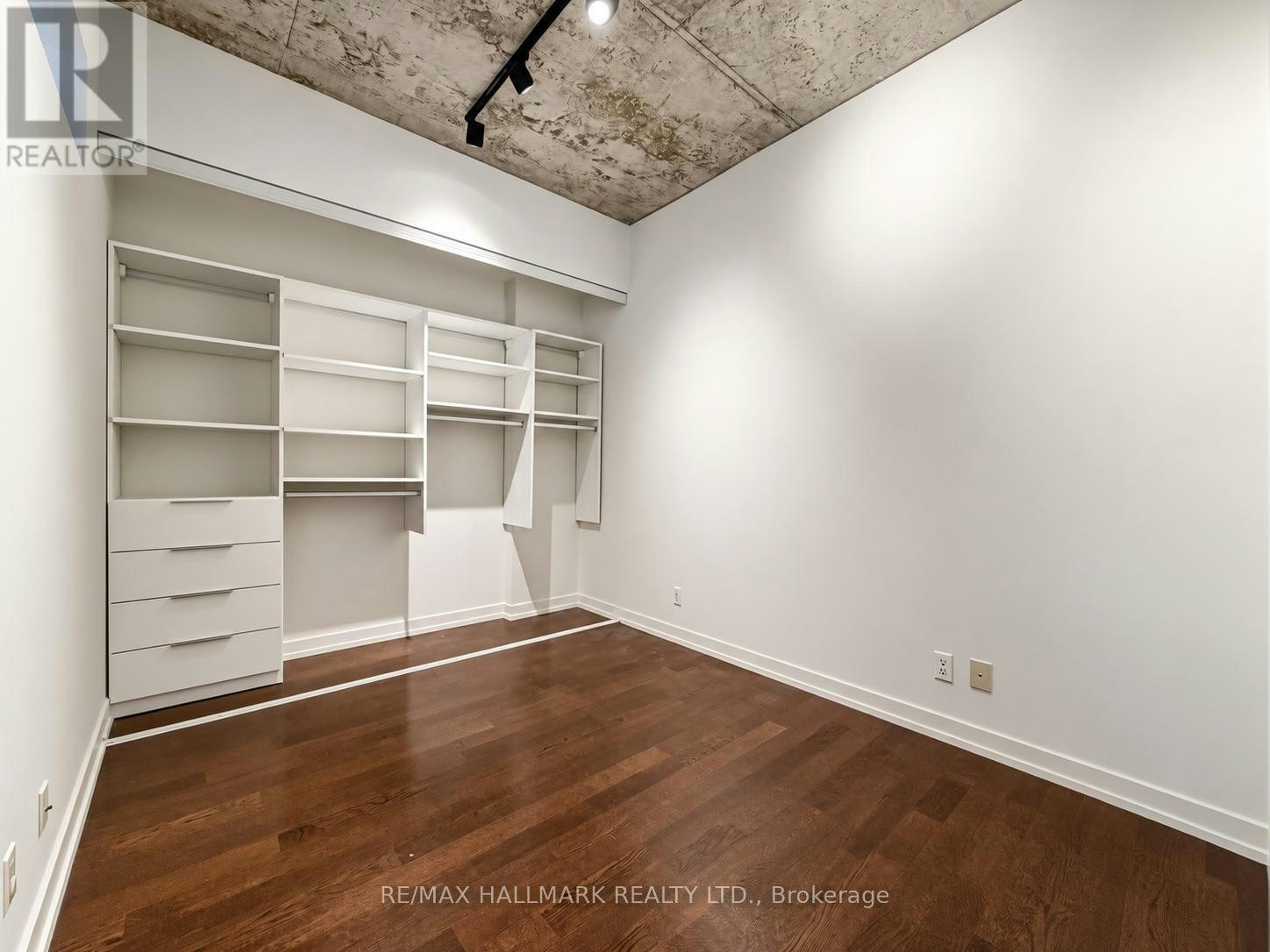807-10 Morrison Street, Toronto, ON, M5V 2T8 - 10