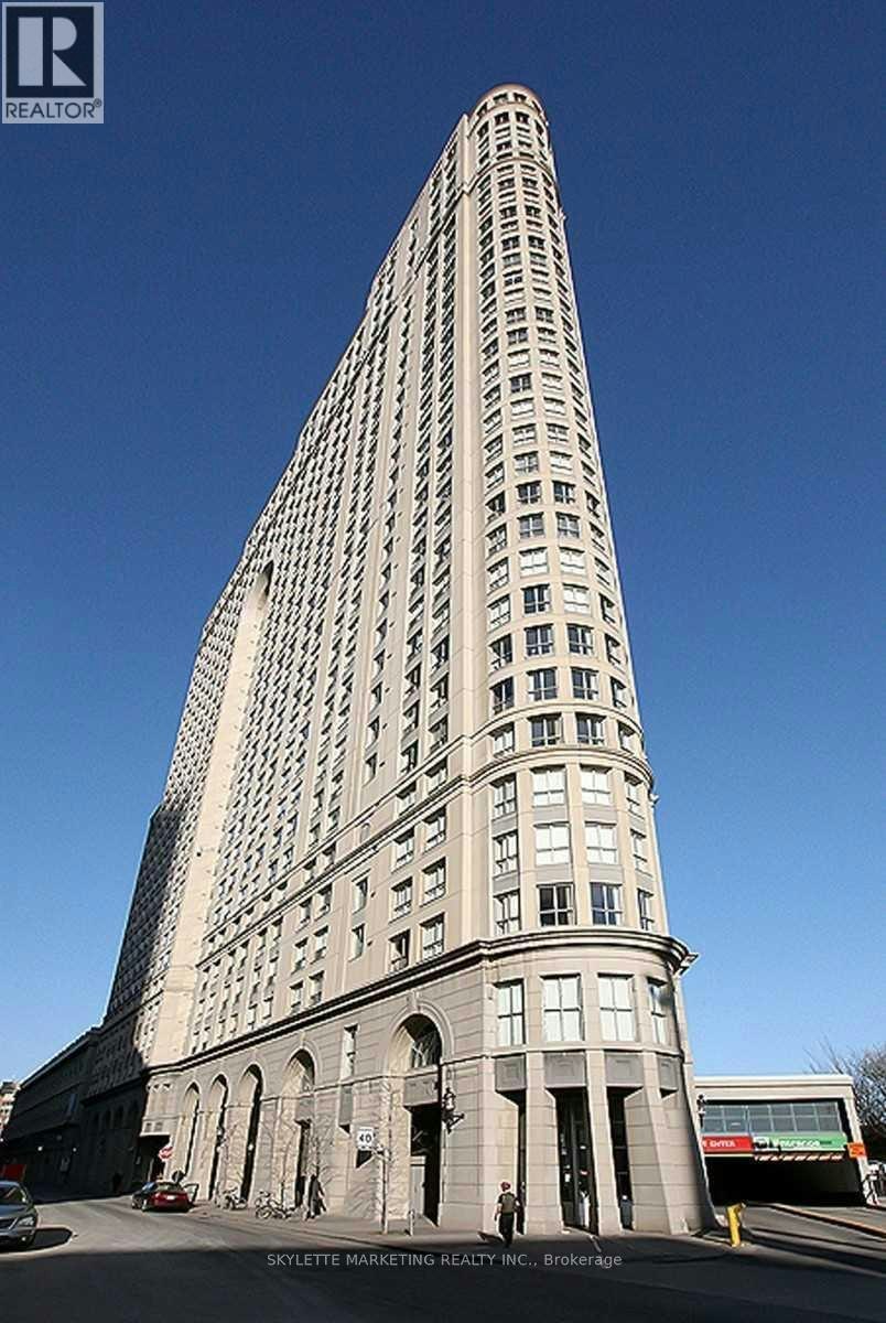 3203-25 The Esplanade, Toronto, ON, M5E 1W5
