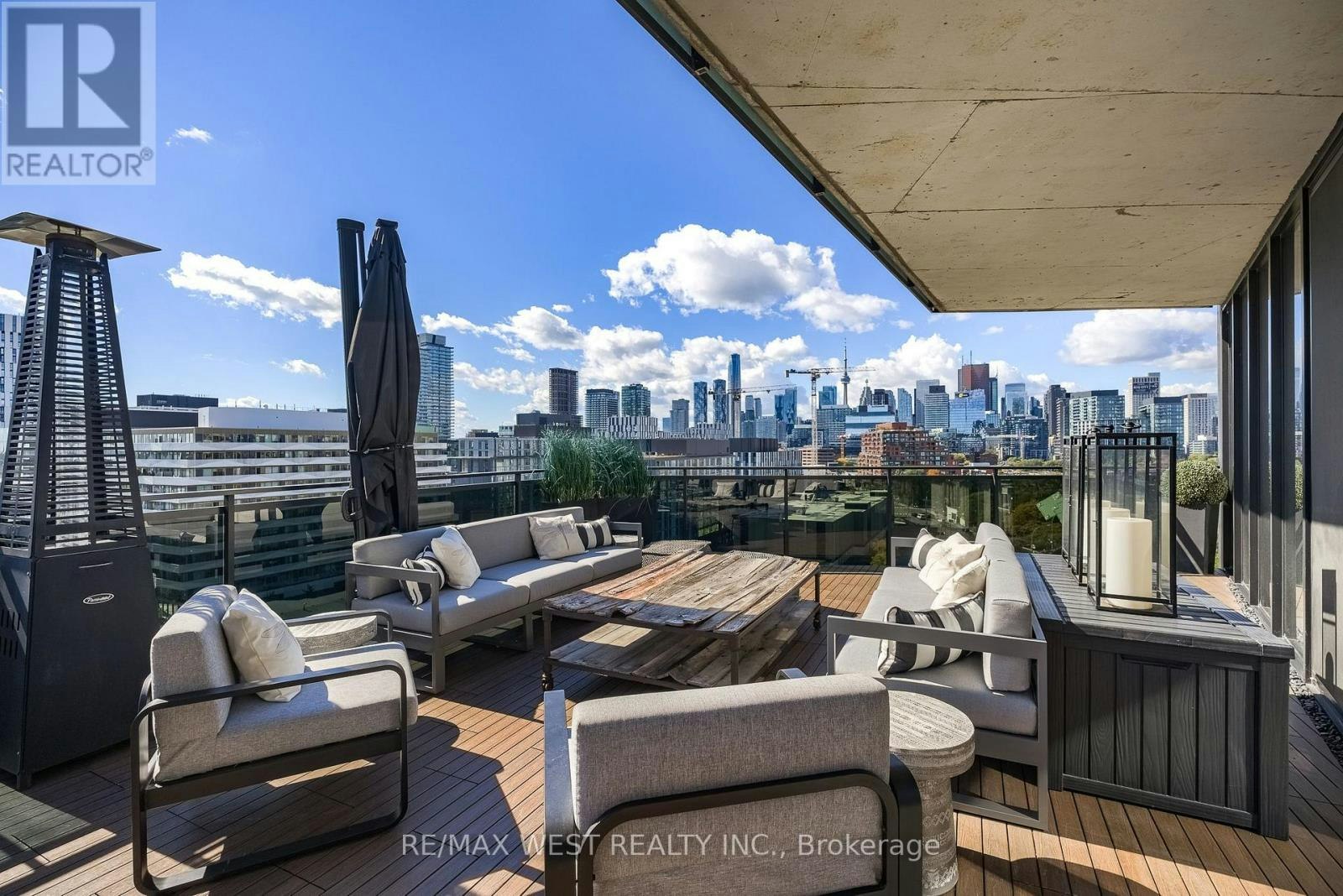 1002-21 Lawren Harris Square, Toronto, ON, M5A 0T4