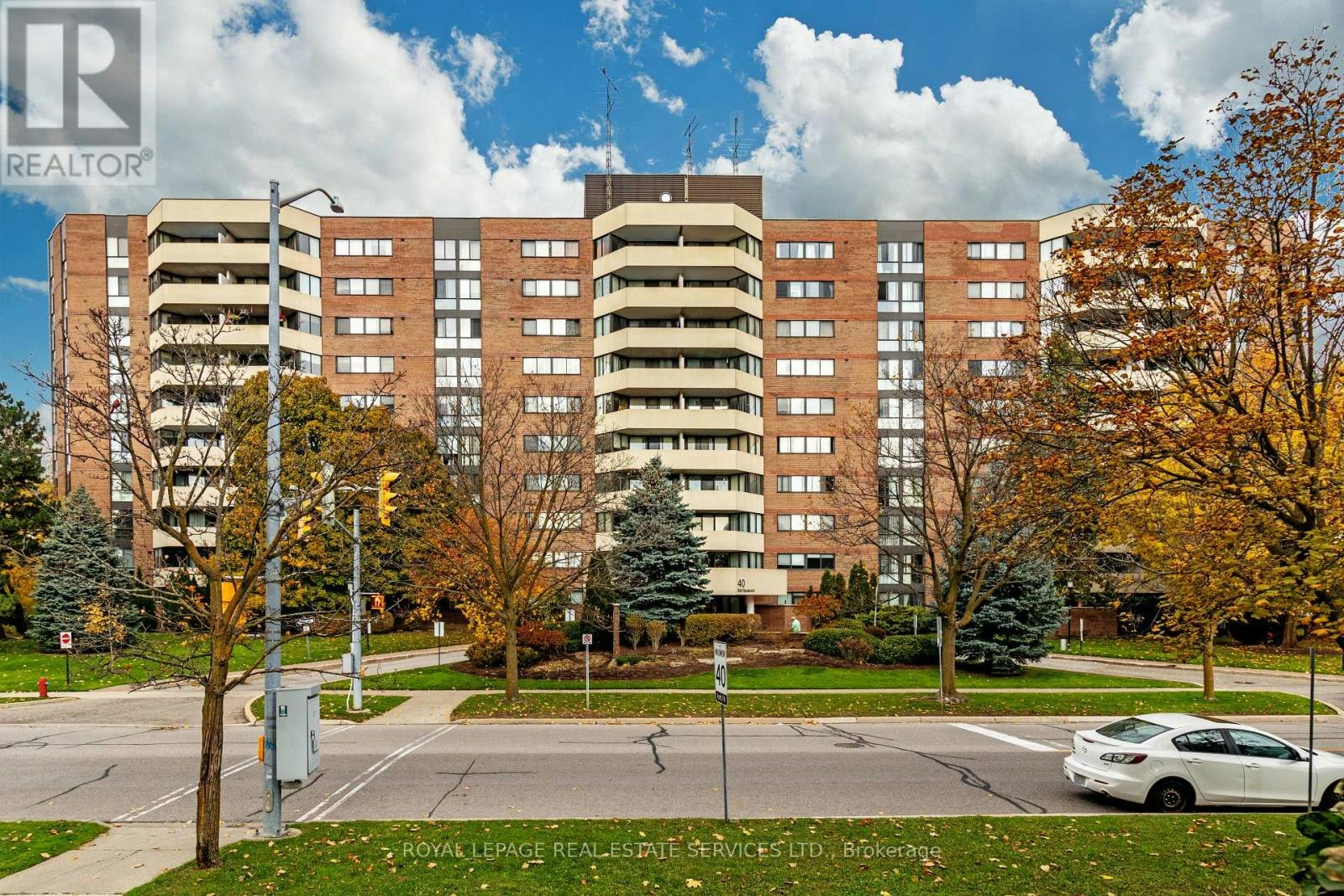 313-40 Baif Boulevard, Richmond Hill, ON, L4C 5M9