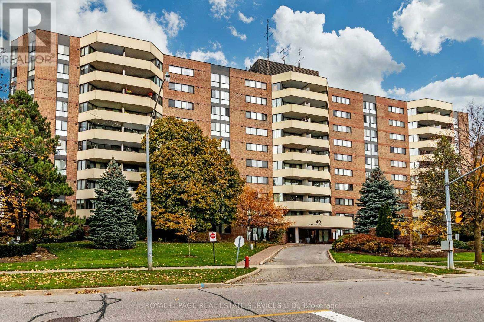 313-40 Baif Boulevard, Richmond Hill, ON, L4C 5M9