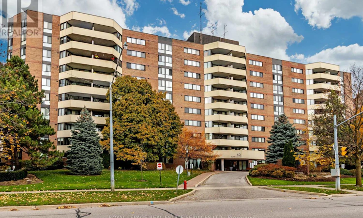 313-40 Baif Boulevard