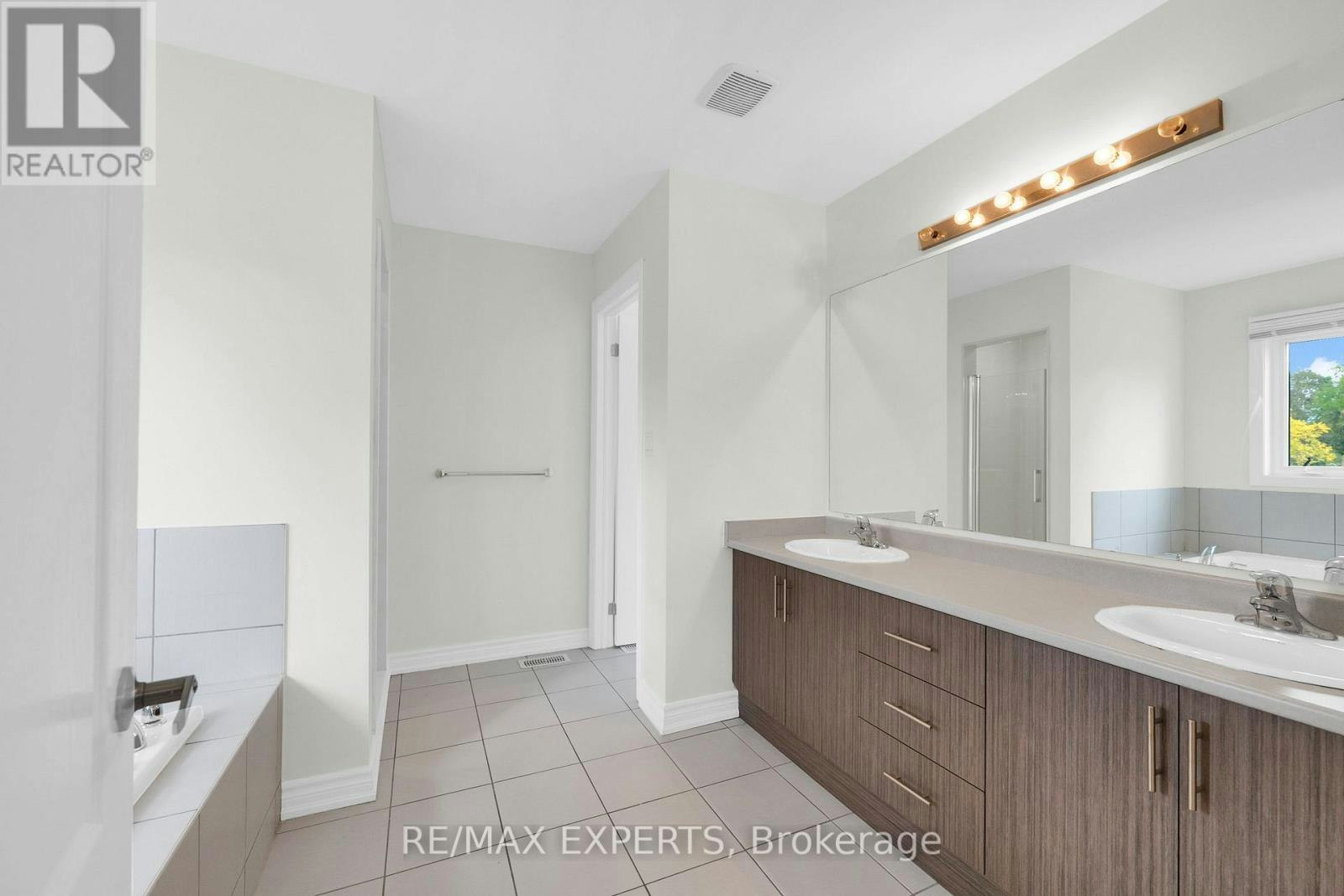157 Tumblewood Centre, Welland, ON, L3B 0J3 - 19