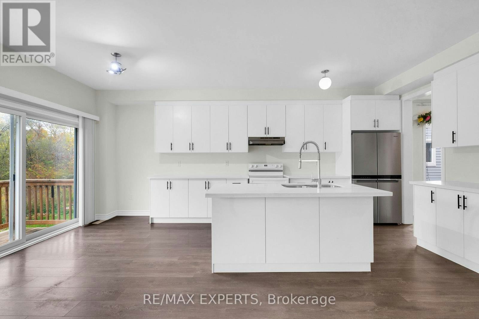 157 Tumblewood Centre, Welland, ON, L3B 0J3 - 7