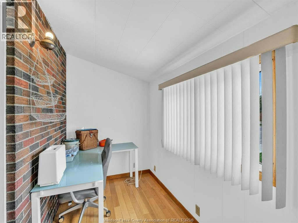 306 Foch, Windsor, ON, N8X 2V9 - 3