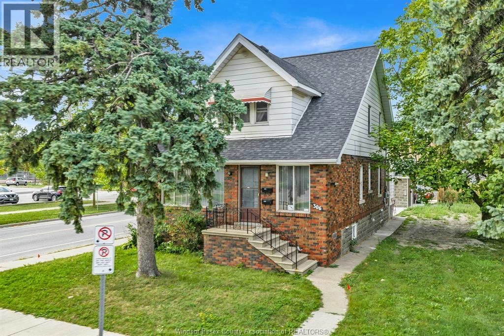 306 Foch, Windsor, ON, N8X 2V9