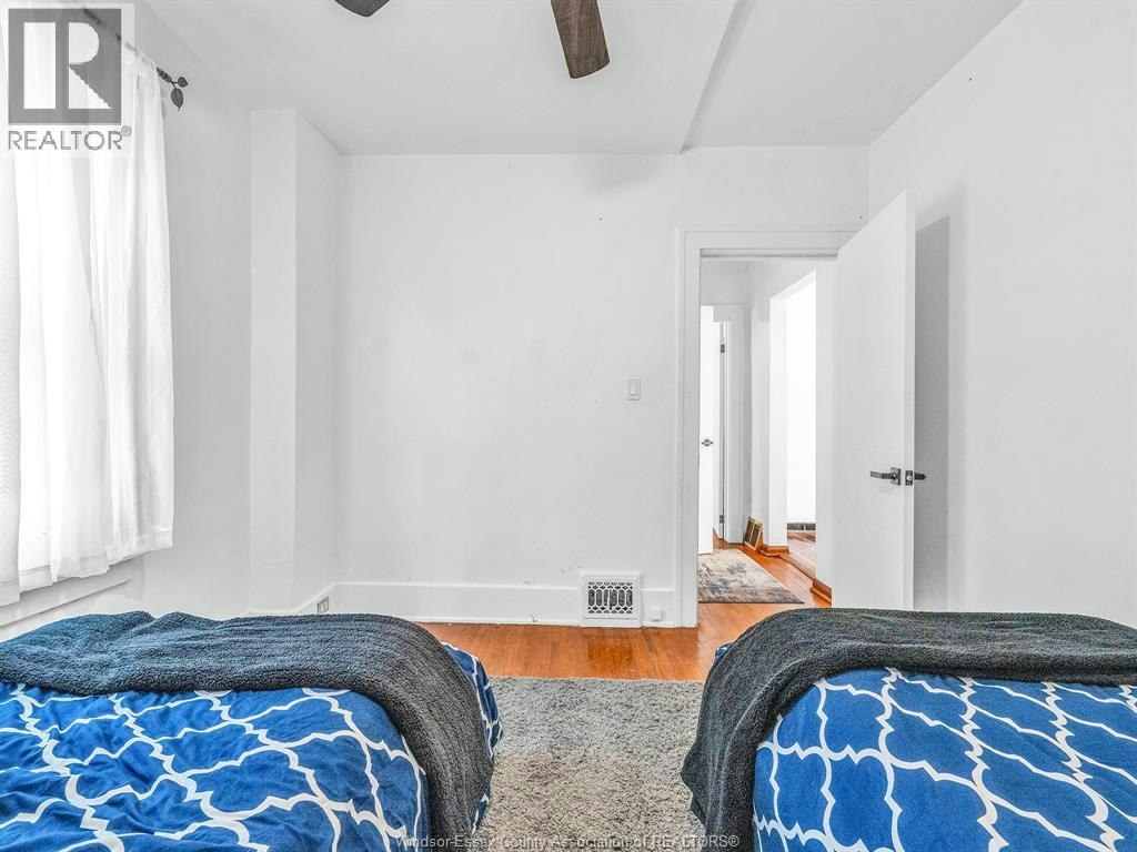 306 Foch, Windsor, ON, N8X 2V9 - 4