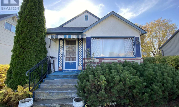 262 Empire Avenue