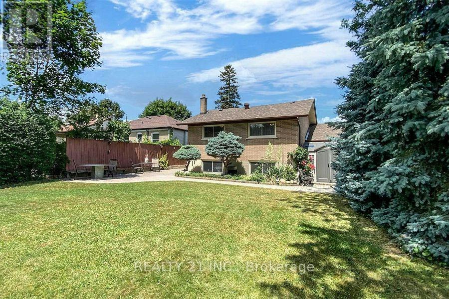 25 Knowlton Drive S, Toronto, ON, M1M 2G8 - 16