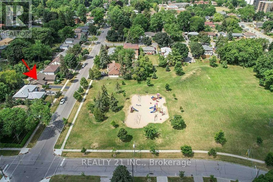 25 Knowlton Drive S, Toronto, ON, M1M 2G8 - 3