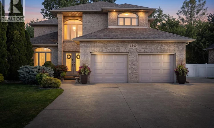 1840 Deslippe Drive