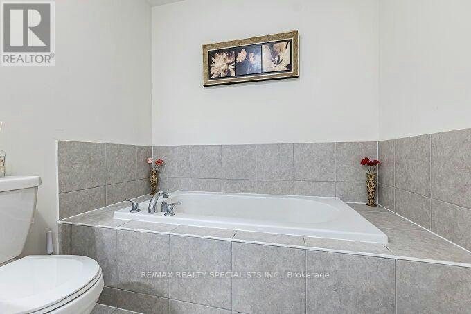 326 Bonnieglen Farm Boulevard, Caledon, ON, L7C 4E7 - 36