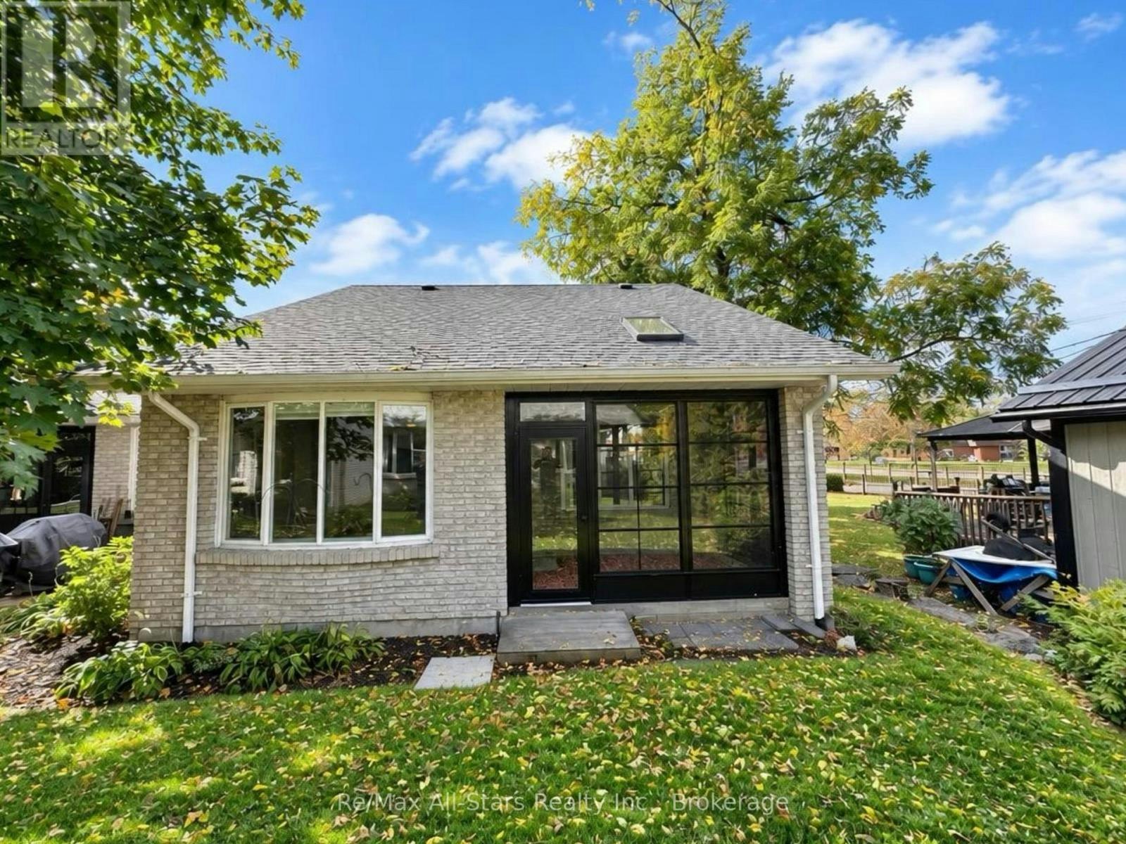 4-8 Sherwood Street, Kawartha Lakes, ON, K0M 1A0 - 12