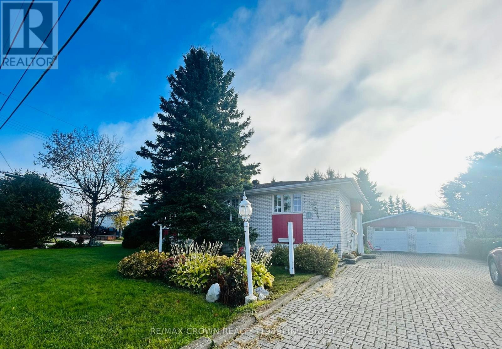 15 Lasalle Avenue, Kapuskasing, ON, P5N 2R8