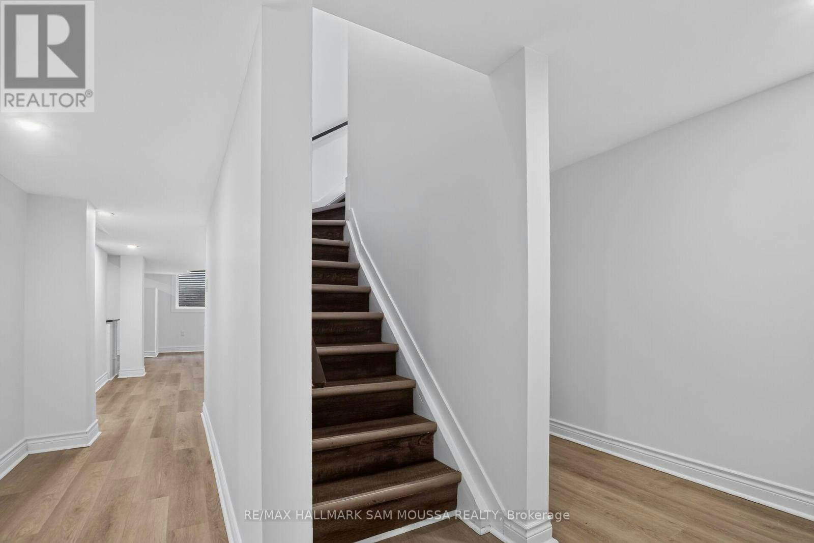 971B Blythdale Road, Ottawa, ON, K2A 3N9 - 6