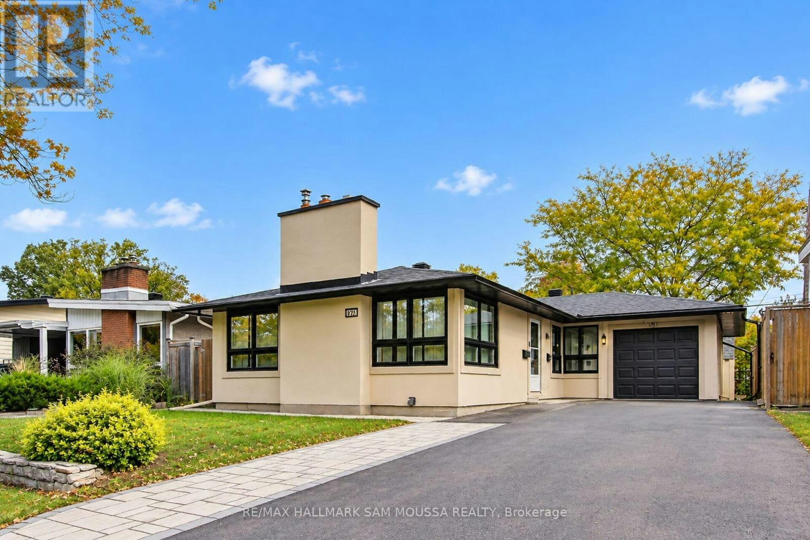971B Blythdale Road, Ottawa, ON, K2A 3N9