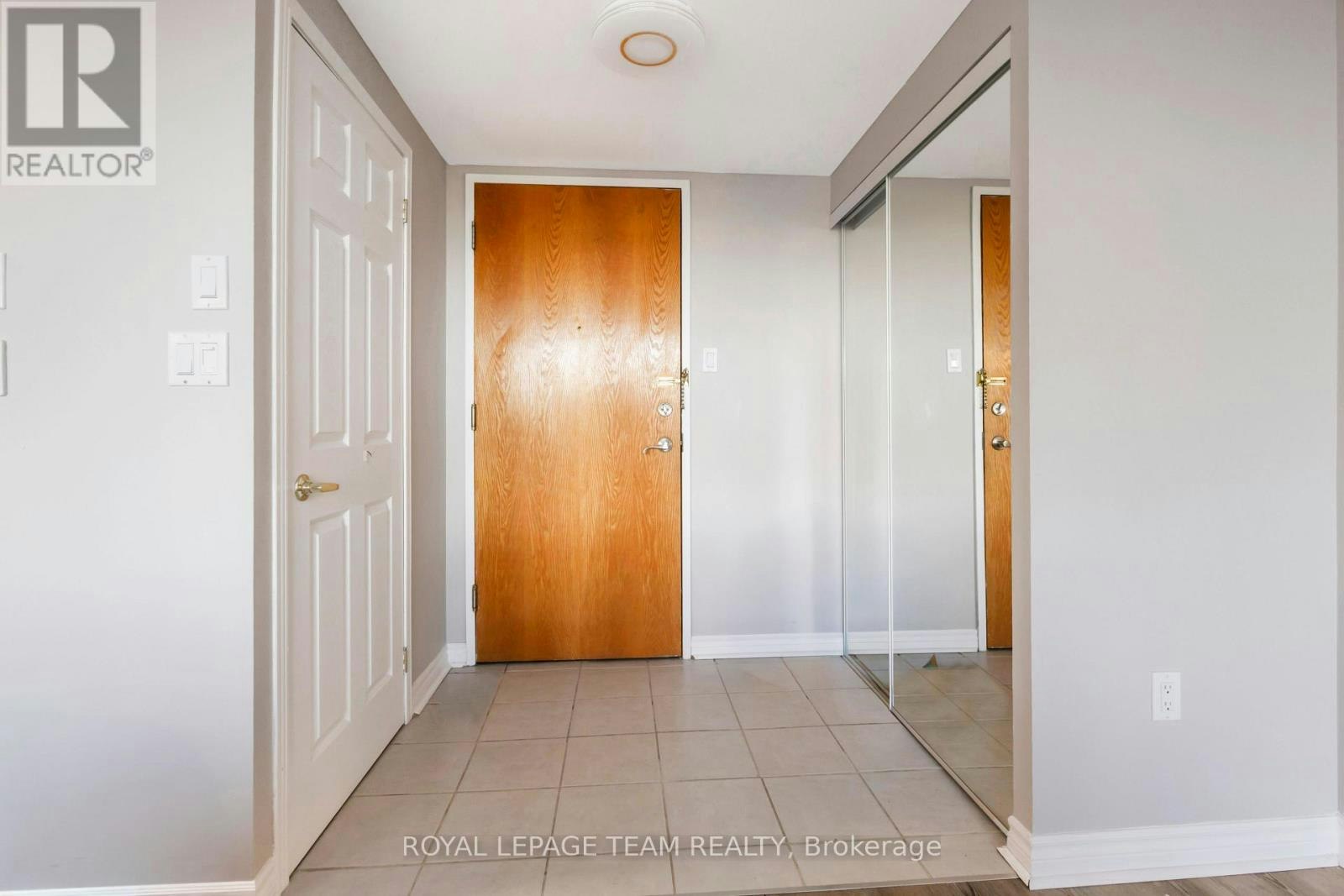 909-2759 Carousel Crescent, Ottawa, ON, K1T 2N5 - 3