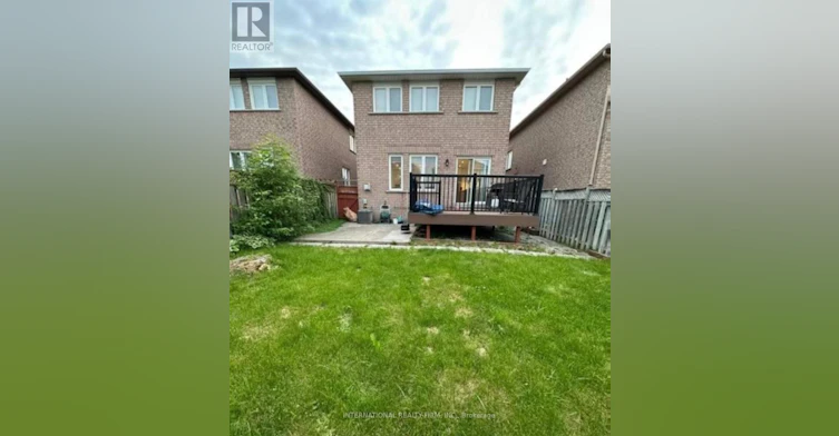 6 Woodhaven Crescent, Richmond Hill, ON, L4E 3T1 - 2
