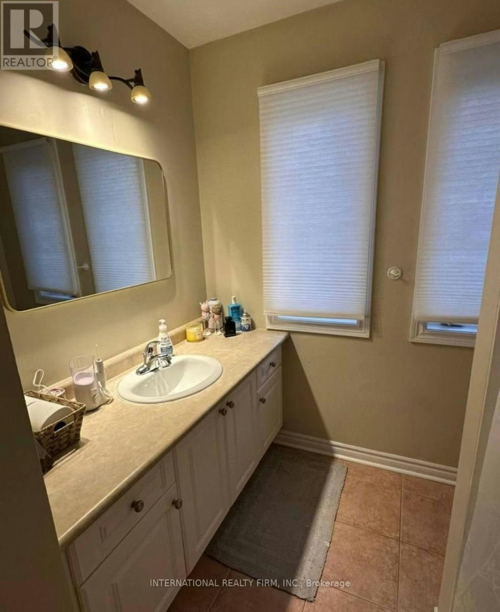 6 Woodhaven Crescent, Richmond Hill, ON, L4E 3T1 - 12