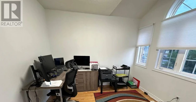 6 Woodhaven Crescent, Richmond Hill, ON, L4E 3T1 - 9