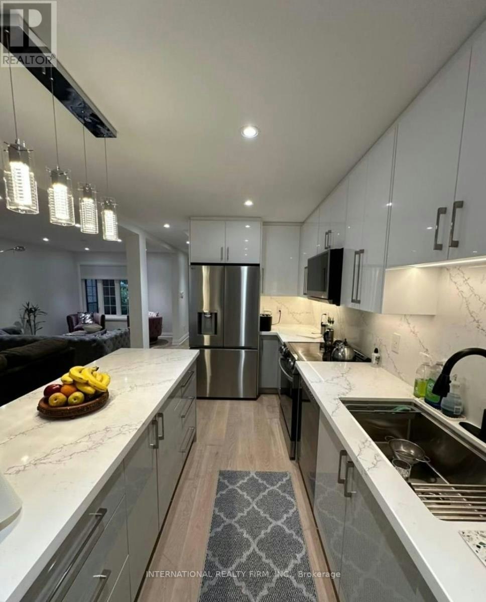 6 Woodhaven Crescent, Richmond Hill, ON, L4E 3T1 - 6
