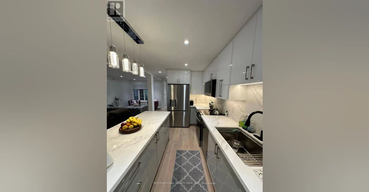 6 Woodhaven Crescent, Richmond Hill, ON, L4E 3T1 - 6