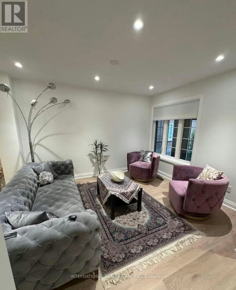 6 Woodhaven Crescent, Richmond Hill, ON, L4E 3T1 - 16